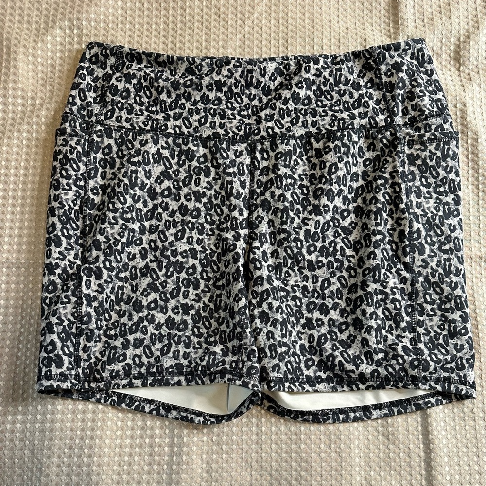 🍉RBX HR Black and Cream leopard print Bike Shorts stretchy side pockets 2X EUC